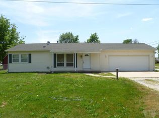 650 Davis St, Carthage, IL 62321