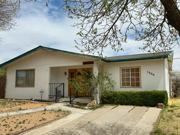 1324 Cordova Ct, Grants, NM 87020