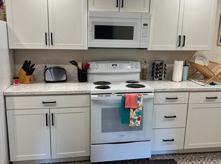 319 Elm St #B, Vermillion, SD 57069