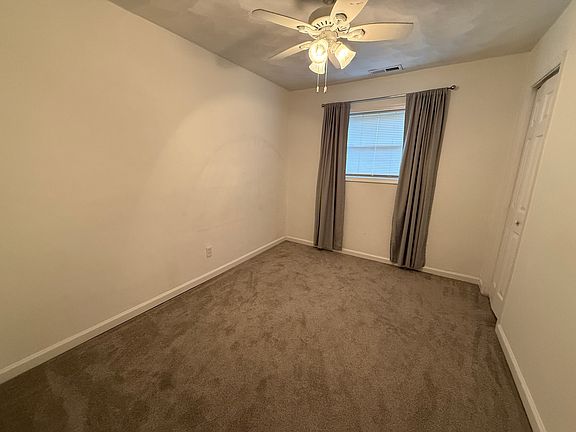 4th image of 721 Farnham Ln