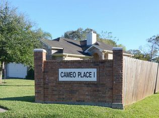 1910 Cameo Ct, League City, TX 77573