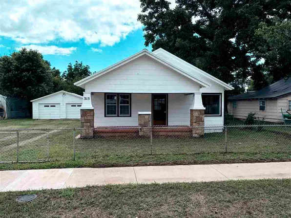 315 N Main St, Perkins, OK 74059