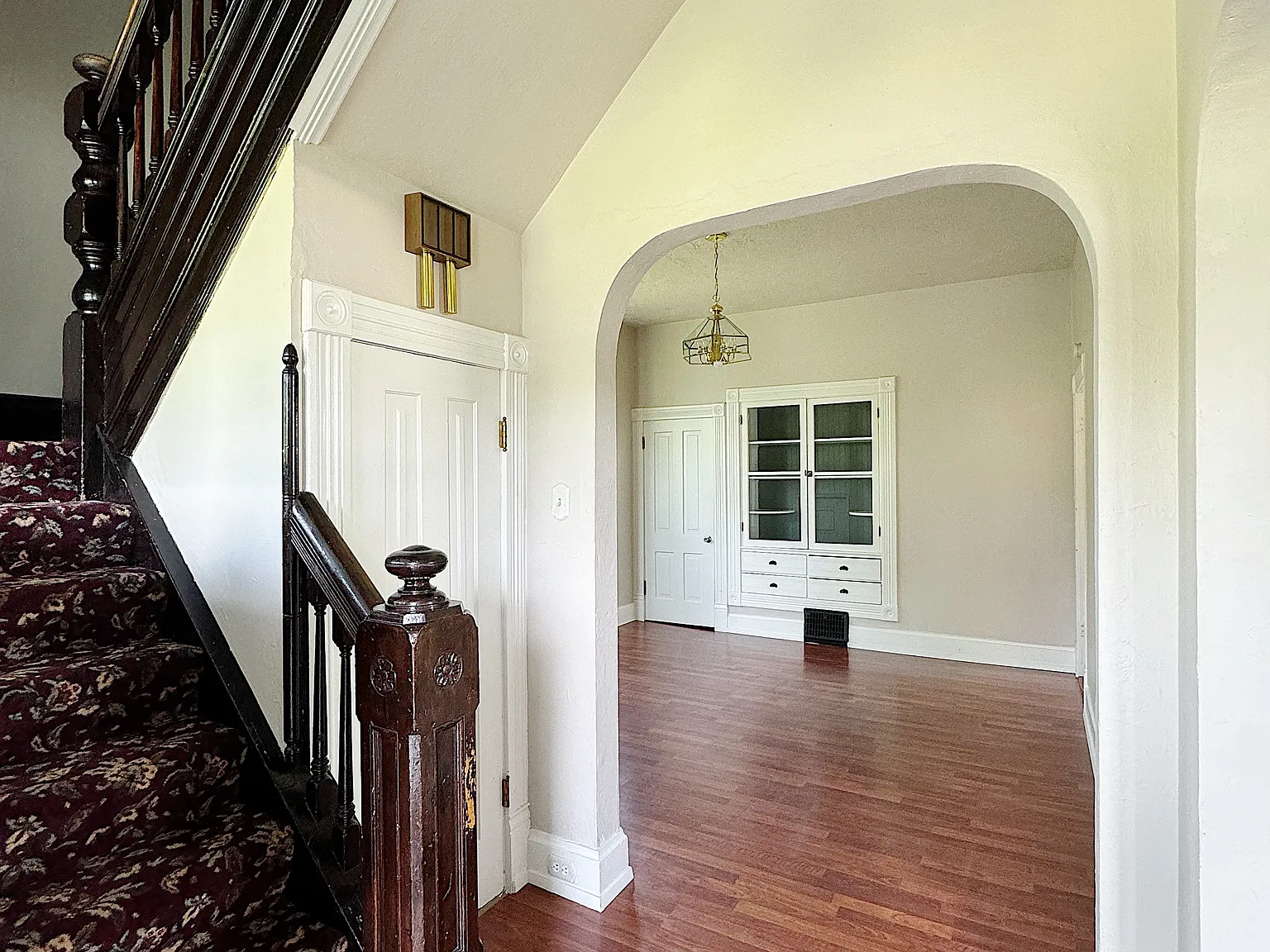 3 bed, 1.5 bath, 1645 sqft, $2,100 — Photo 3