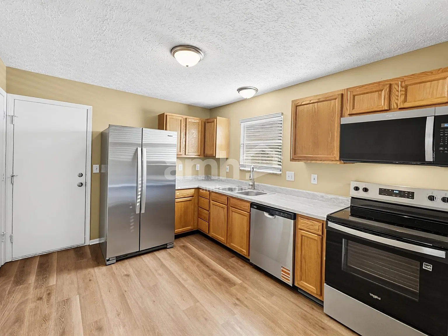 4 bed, 2.5 bath, 1506 sqft, $2,275 — Photo 3