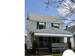2123 Clarence Ave, Lakewood, OH 44107