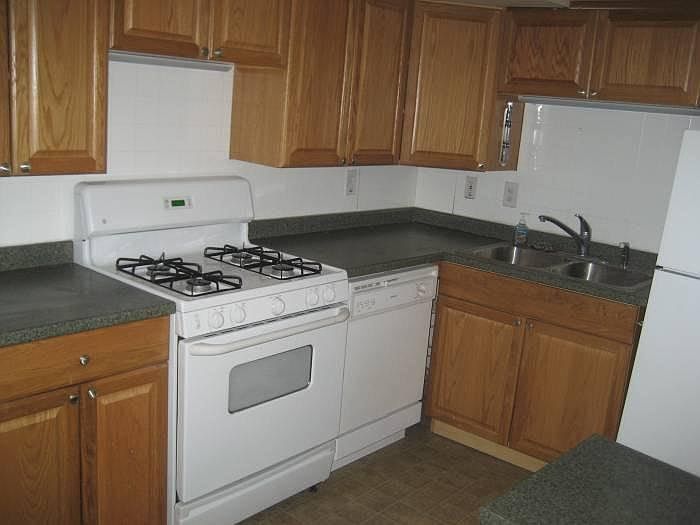 2nd image of 1565 Osceola St #Basement