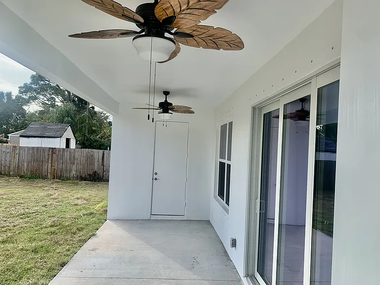 502 Americana Blvd NE — Photo 19