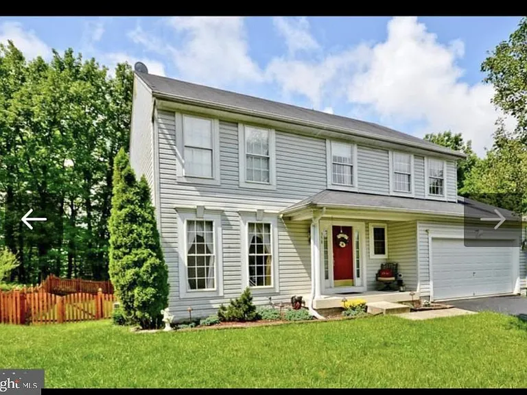 358 Fairfield Dr — Photo 1