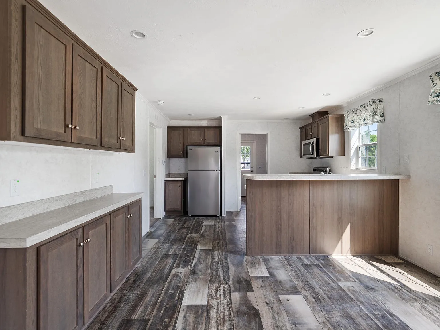Voyager Estates — Photo 2