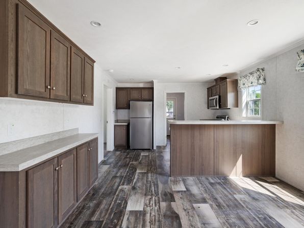 Voyager Estates, 1002 Satellite Dr, West Newton, PA 15089