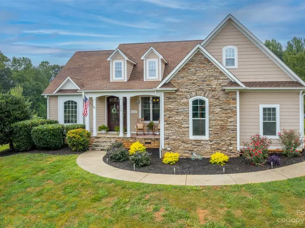 110 Red Bud Ln, Rutherfordton, NC 28139