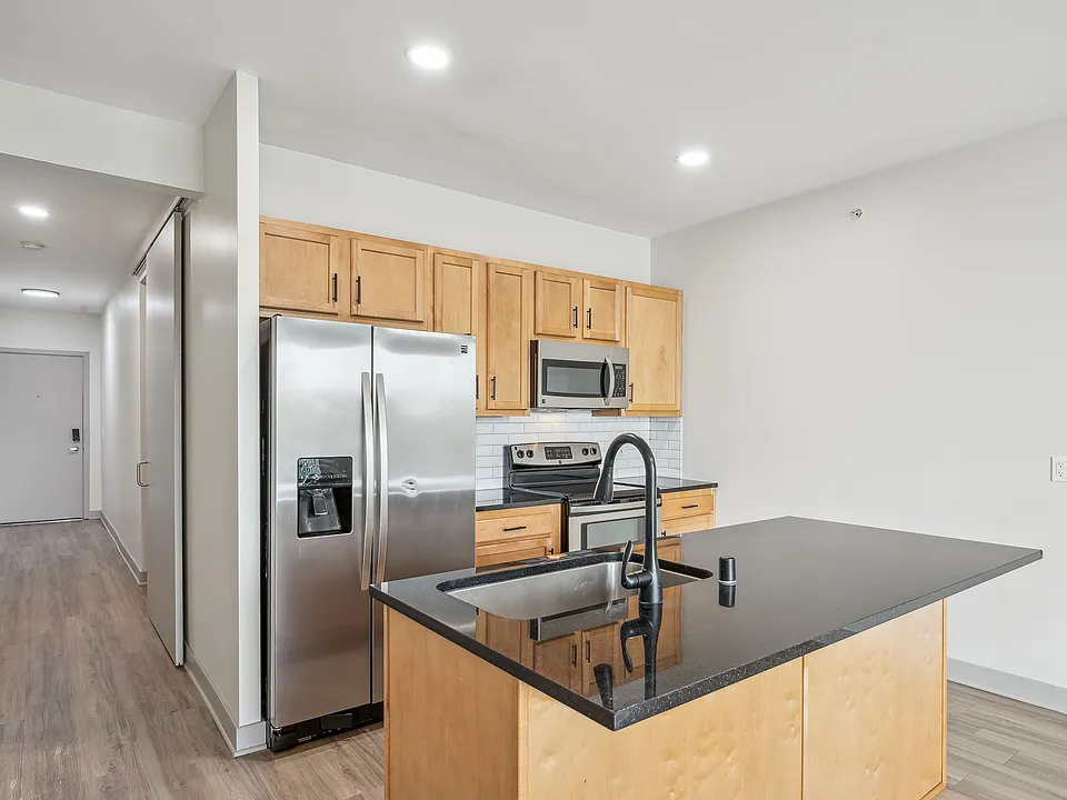 Waterside at River Park Apartments