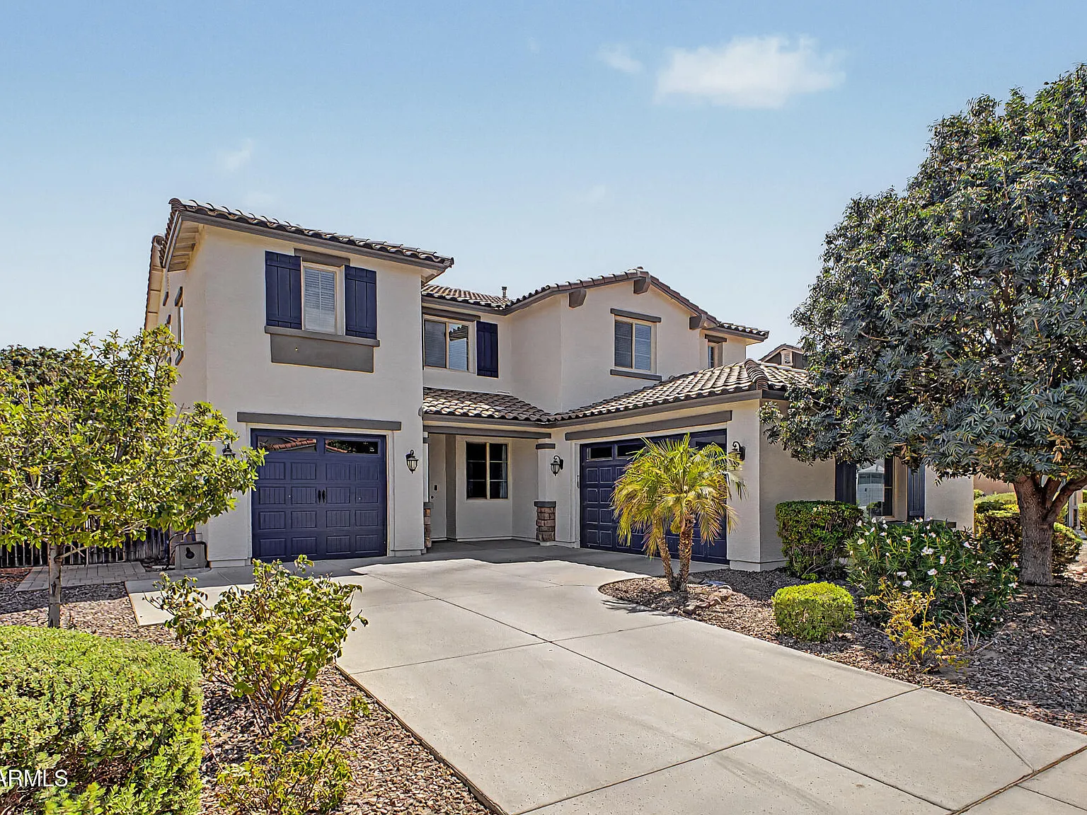 5 bed, 3.0 bath, 3292 sqft, $3,295 — Photo 2
