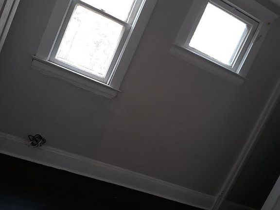 5th image of 11814 Forest Ave APT 3