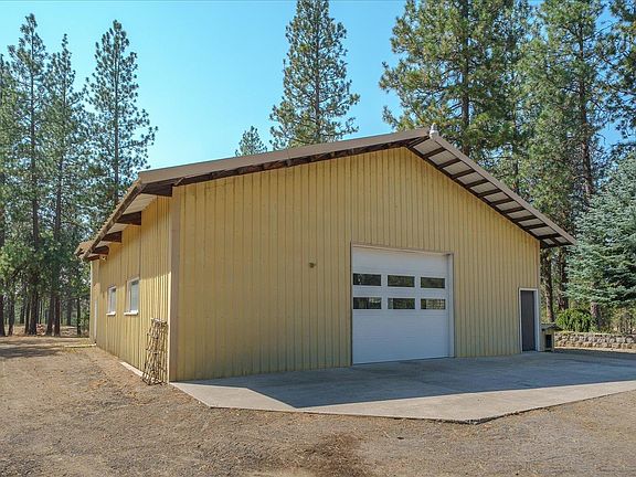 2nd image of 1110 S Brooks Rd