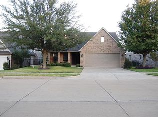 2909 Shoreline Dr, Burleson, TX 76028