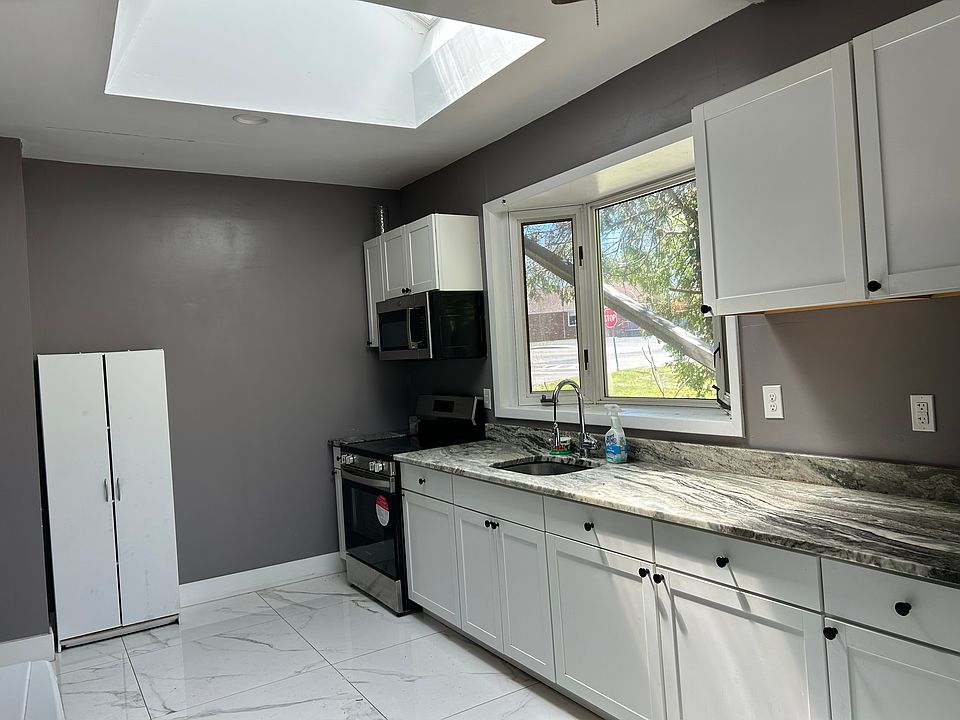 1st image of 9 Highview Ave