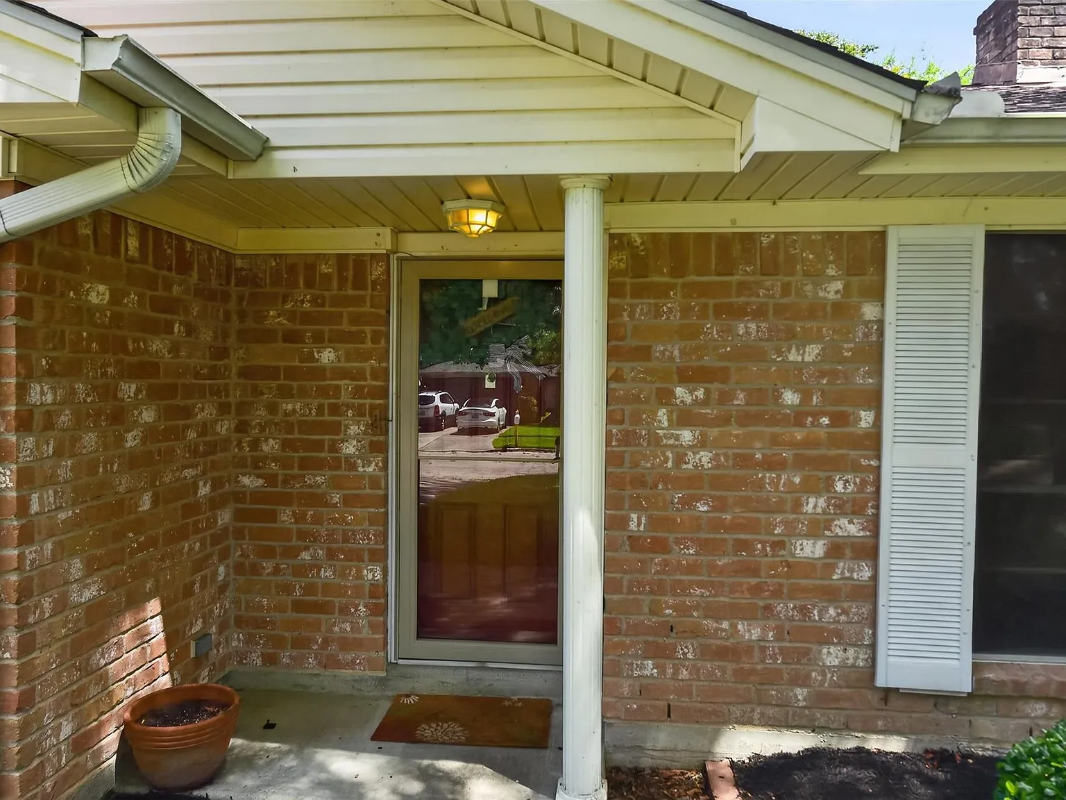 4 bed, 2.0 bath, 1782 sqft, $2,250 — Photo 4
