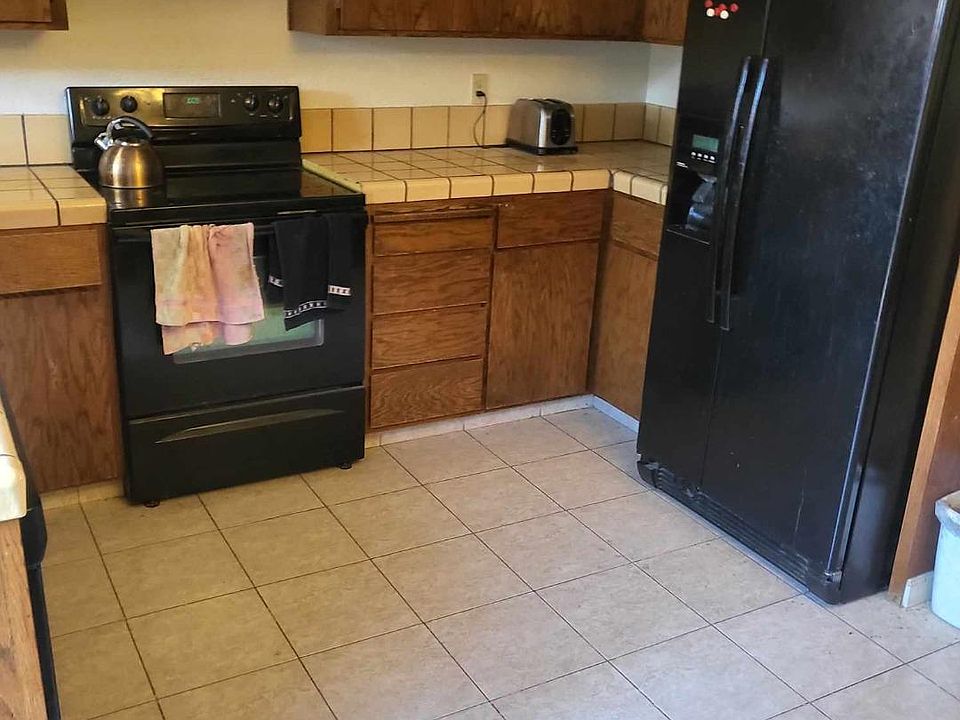 2nd image of 841 Nash Rd