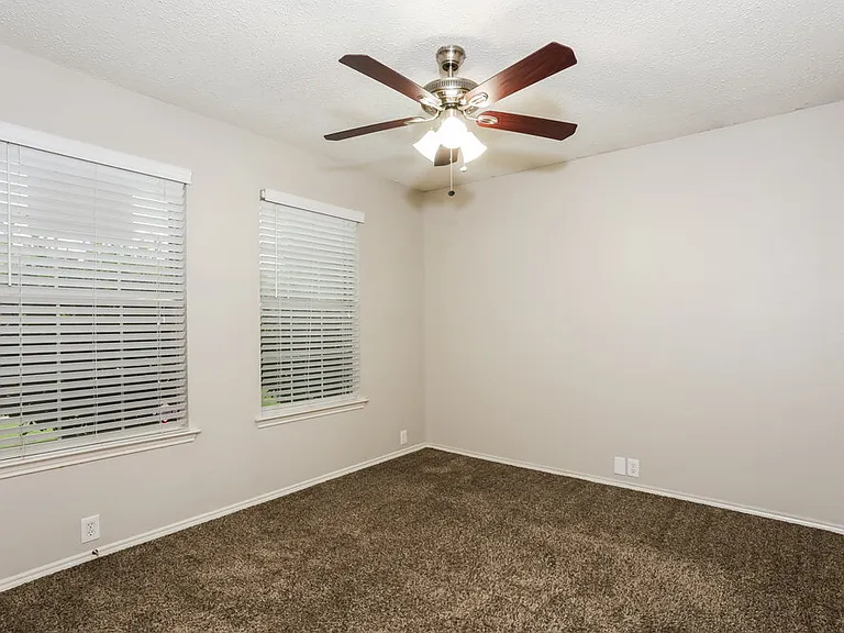 7005 Edmundson Dr — Photo 11