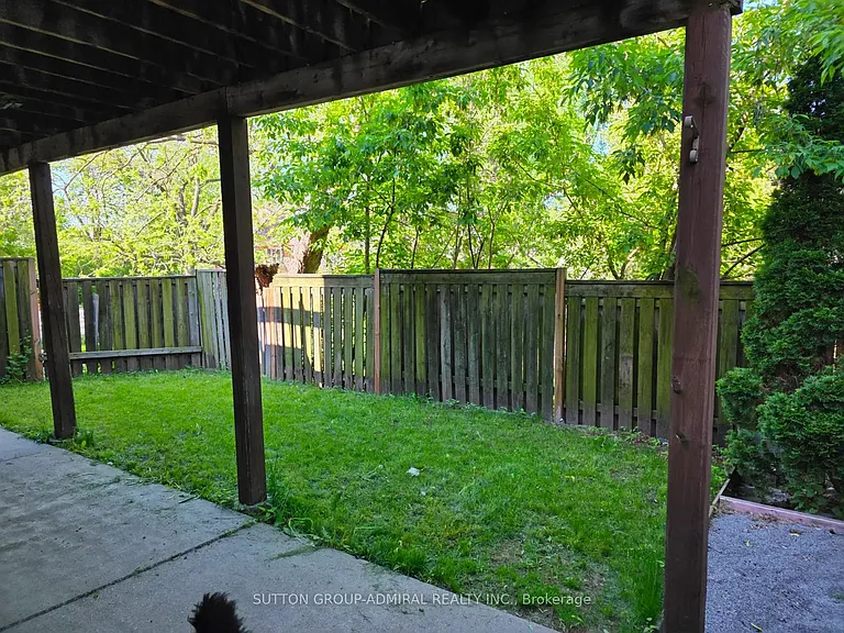 115 Stonebriar Dr #LOWER — Photo 9