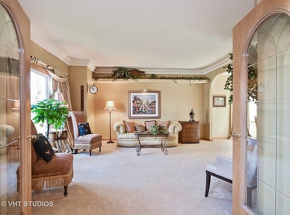 3rd image of 8825 Clifton Ln
