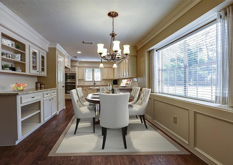 Welcome to 14 Wedgewood Forest!!!