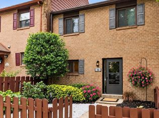 112 Eaton Dr, Wayne, PA 19087