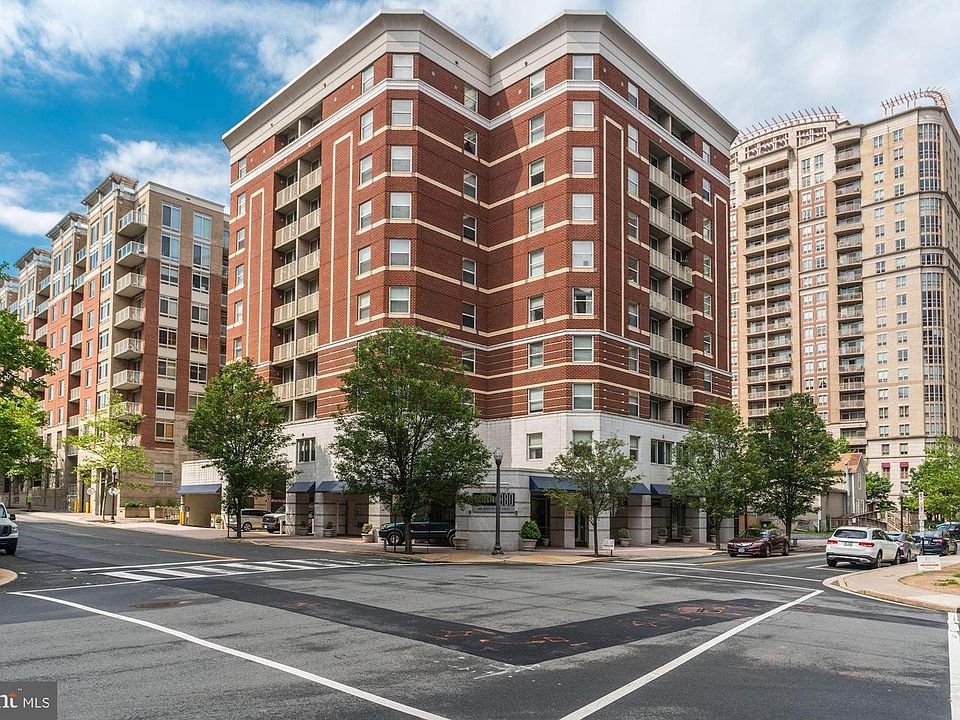 1st image of 880 N Pollard St APT 203