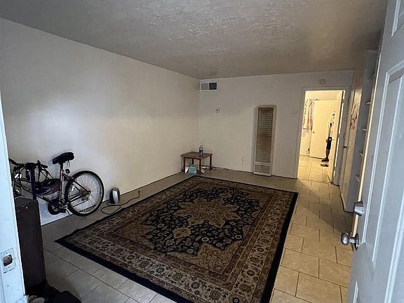 2nd image of 501 Columbia Dr SE #3
