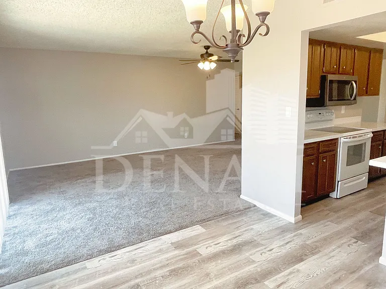 2243 W McRae Way — Photo 8