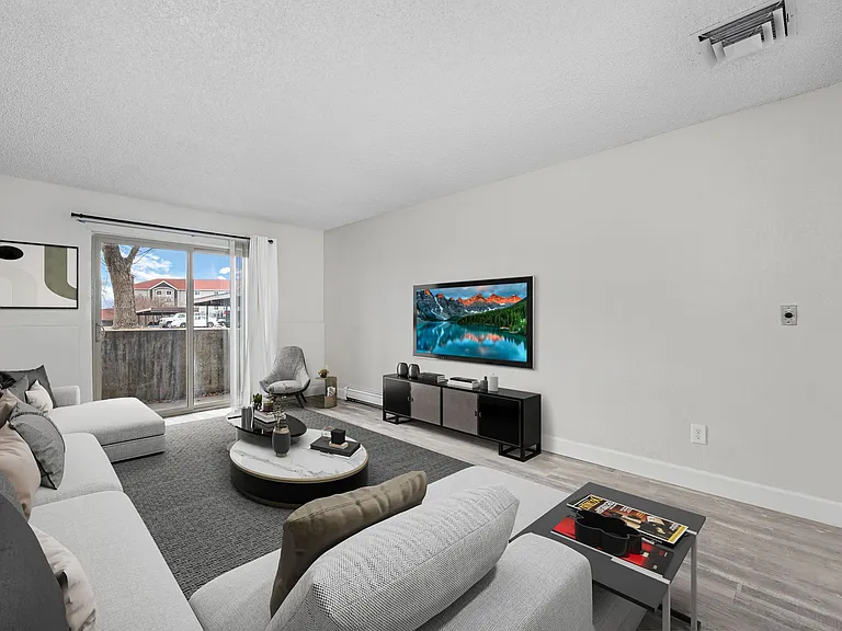 North Star Apartments - Beautiful Remodeled Apartments — Photo 6