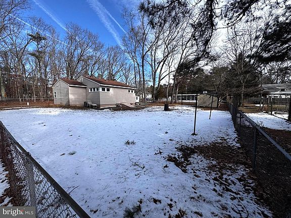 5th image of 800 Hickory Ave