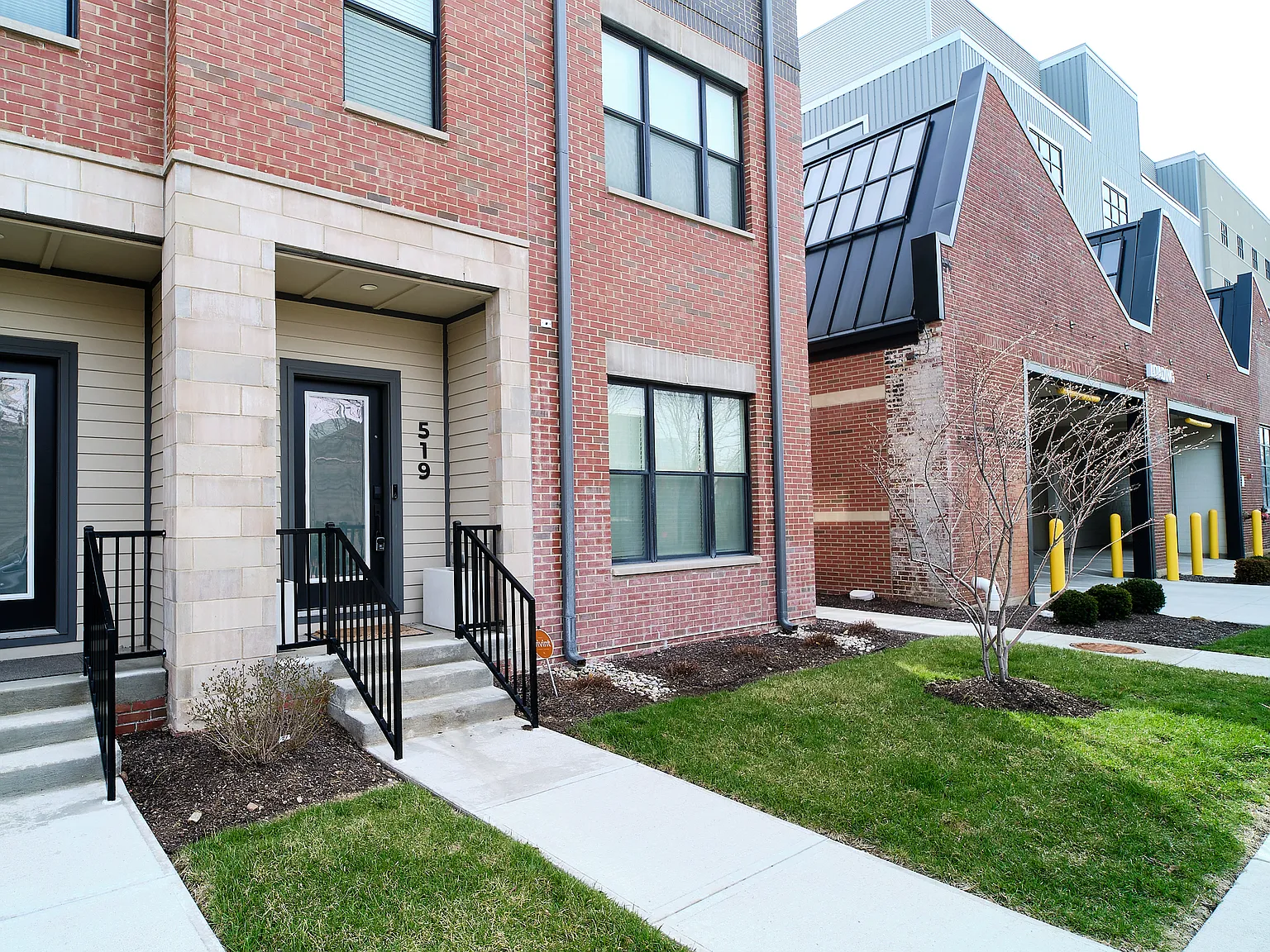 3 bed, 4.5 bath, 2734 sqft, $4,259 — Photo 3