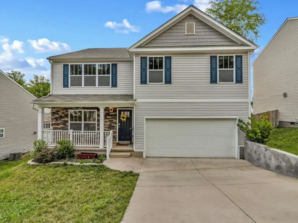 227 Roper St, Candler, NC 28715