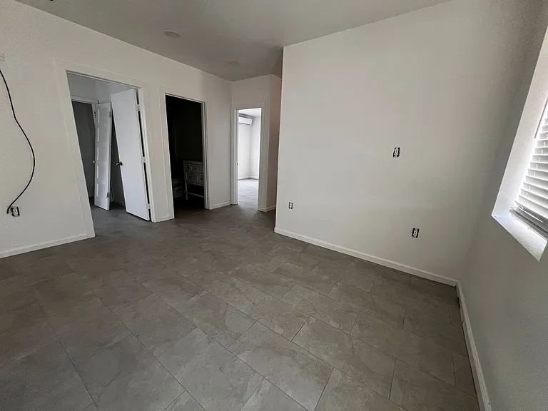 303 M St — Photo 8