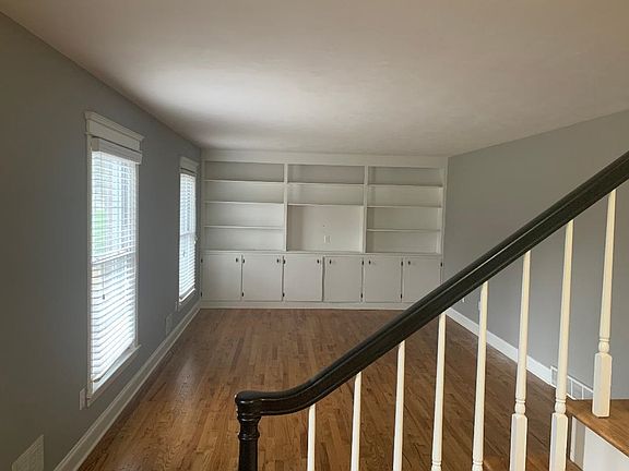 4th image of 2103 Sycamore Dr