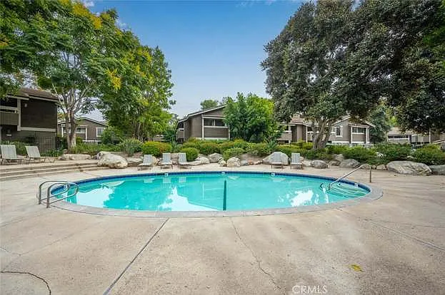 58 Streamwood — Photo 17