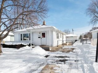 2829 Wellington Dr, Racine, WI 53403