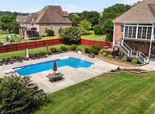 5822 Crutchfield Farm Rd, Oak Ridge, NC 27310