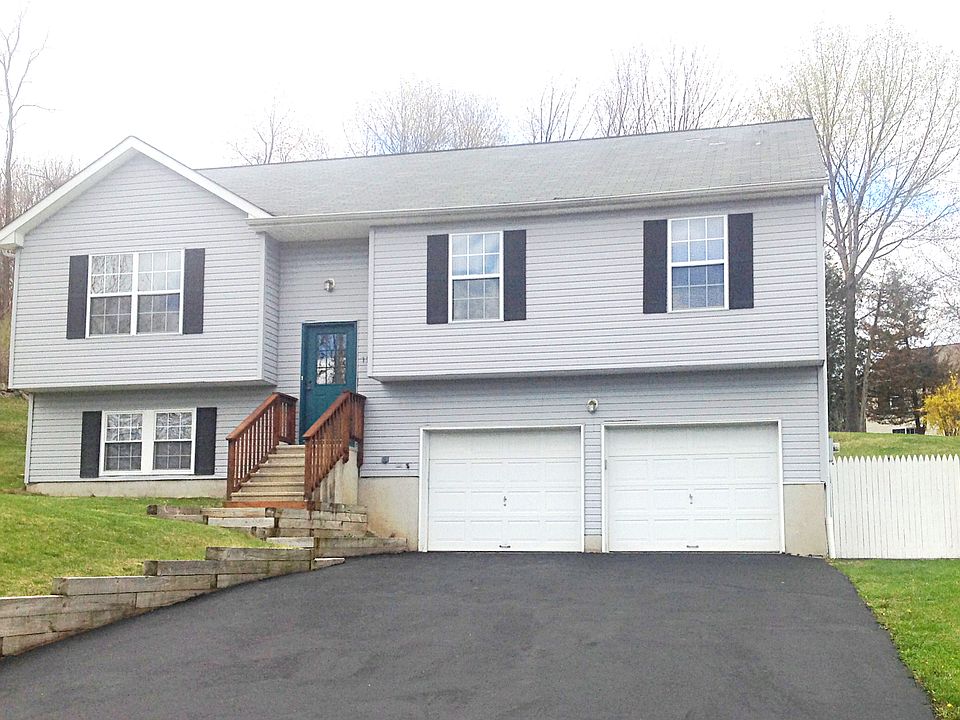 1st image of 117 Hillside Dr