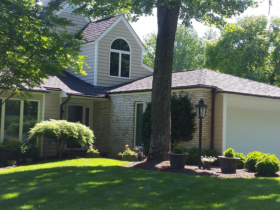1st image of 160 Island Green Dr