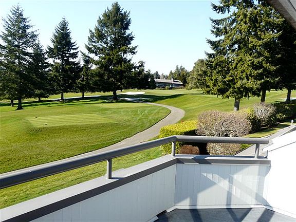 Looking toward the 18th tee.