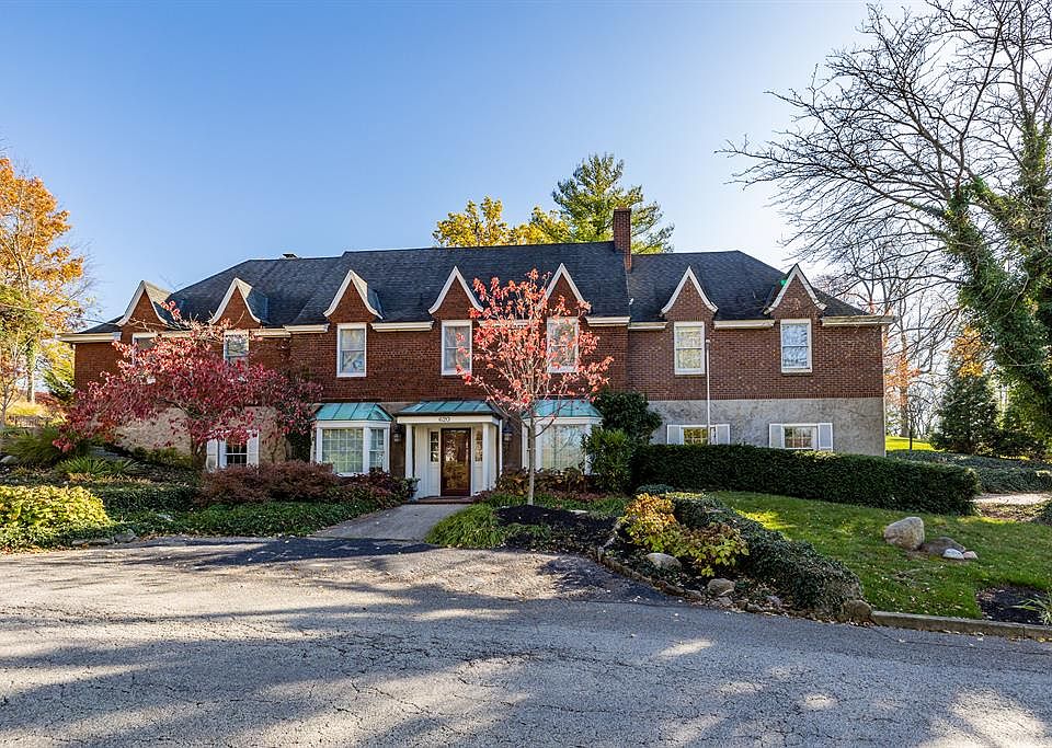 1st image of 620 Oakwood Dr