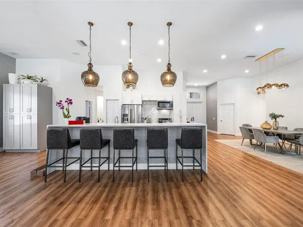 2700 Oakmont Court, Weston, FL 33332