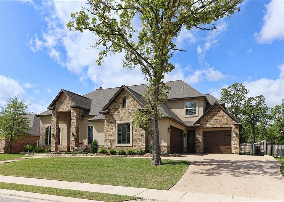 1st image of 5202 Brandon Dunes Ct