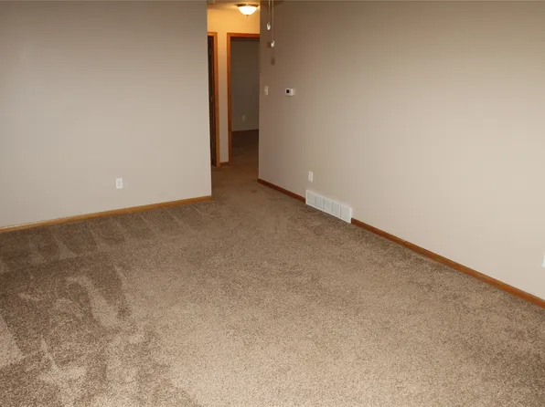 4233 SE 6th St, Des Moines, IA 50315