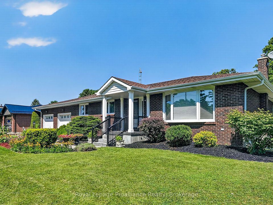 1st image of 2773 Division St N