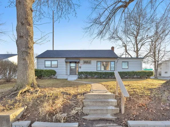 1103 N 24th St, Saint Joseph, MO 64506