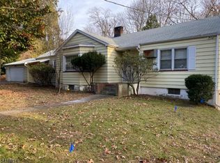 74 Linda Vista Ave, North Haledon, NJ 07508
